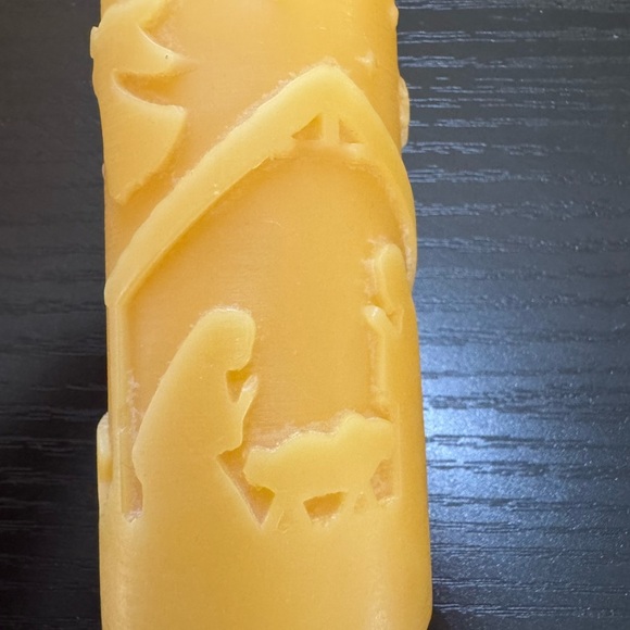 HANDMADE  Nativity Scene Candle (beeswax) - Picture 7 of 8